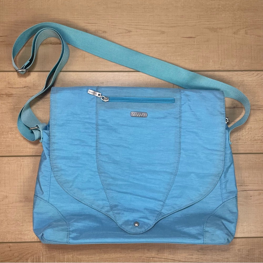 Baggallini Laptop Messenger Travel Suitcase Bag Light Blue & Green